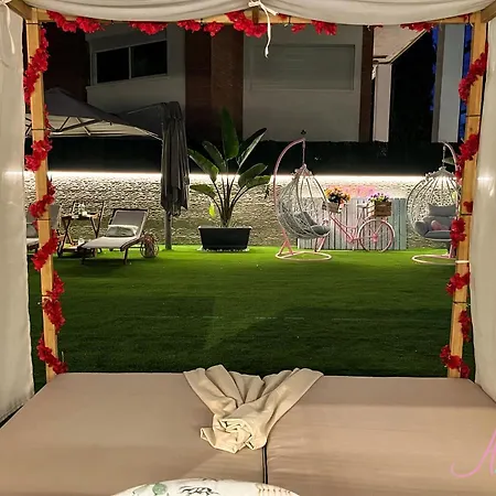 Arena (adults Only) * كاستيلديفيلس